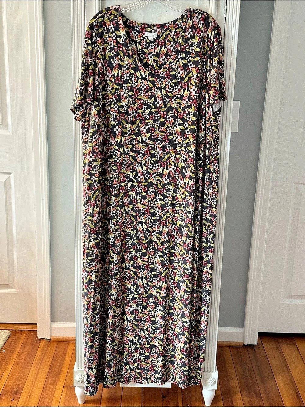 J Jill Short Sleeve Dark Gray Background Coral and Pink Floral Maxi Dress Sz 3X